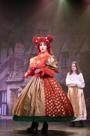 Snow White and the 11½ Dwarfs show photos