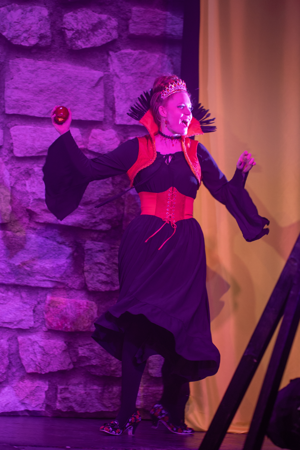 Snow White and the 11½ Dwarfs show photos