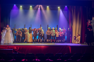 Snow White and the 11½ Dwarfs show photos