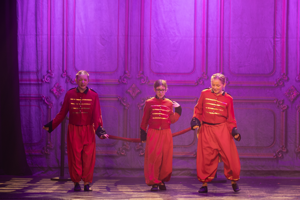 Snow White and the 11½ Dwarfs show photos