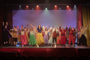 Snow White and the 11½ Dwarfs show photos