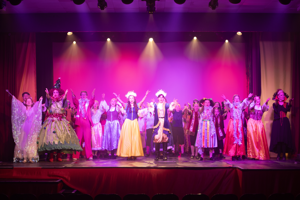 Snow White and the 11½ Dwarfs show photos
