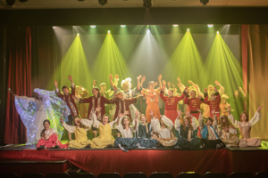 Snow White and the 11½ Dwarfs show photos
