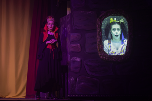 Snow White and the 11½ Dwarfs show photos