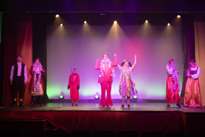 Snow White and the 11½ Dwarfs show photos