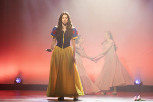 Snow White and the 11½ Dwarfs show photos