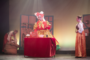 Snow White and the 11½ Dwarfs show photos