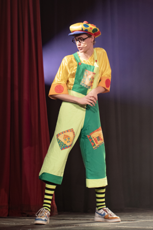 Snow White and the 11½ Dwarfs show photos