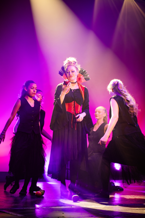 Snow White and the 11½ Dwarfs show photos