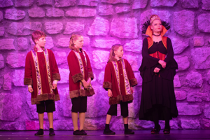 Snow White and the 11½ Dwarfs show photos