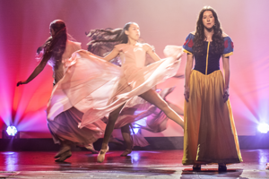 Snow White and the 11½ Dwarfs show photos