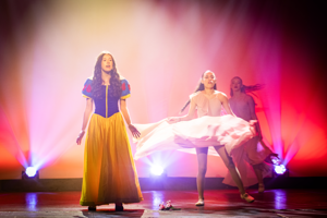 Snow White and the 11½ Dwarfs show photos