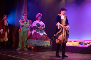 Snow White and the 11½ Dwarfs show photos