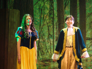 Snow White and the 11½ Dwarfs show photos