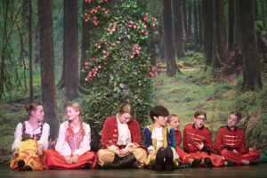 Snow White and the 11½ Dwarfs show photos