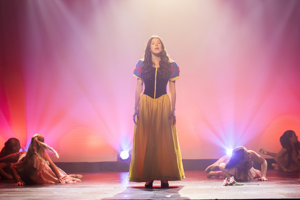 Snow White and the 11½ Dwarfs show photos