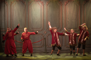 Snow White and the 11½ Dwarfs show photos