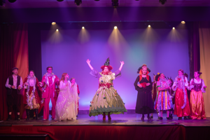 Snow White and the 11½ Dwarfs show photos