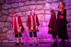 Snow White and the 11½ Dwarfs show photos