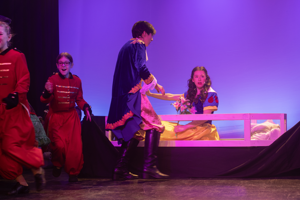 Snow White and the 11½ Dwarfs show photos