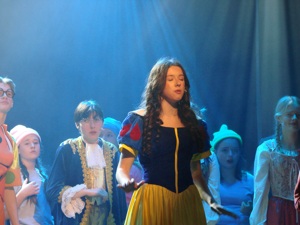 Snow White and the 11½ Dwarfs show photos