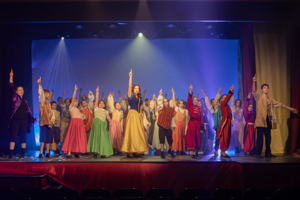 Snow White and the 11½ Dwarfs show photos