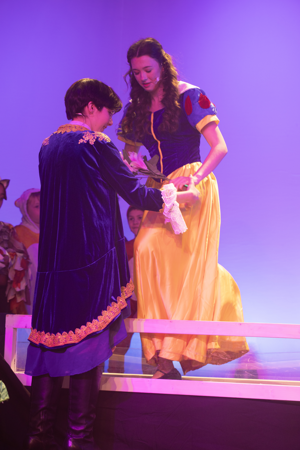 Snow White and the 11½ Dwarfs show photos