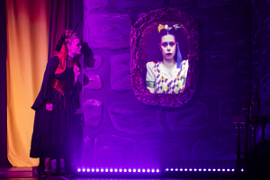 Snow White and the 11½ Dwarfs show photos