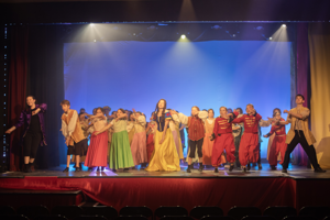 Snow White and the 11½ Dwarfs show photos