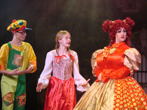 Snow White and the 11½ Dwarfs show photos