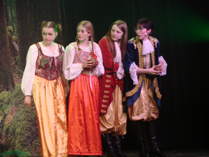 Snow White and the 11½ Dwarfs show photos