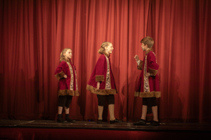 Snow White and the 11½ Dwarfs show photos