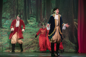 Snow White and the 11½ Dwarfs show photos