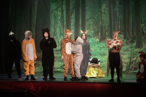 Snow White and the 11½ Dwarfs show photos