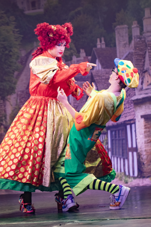 Snow White and the 11½ Dwarfs show photos