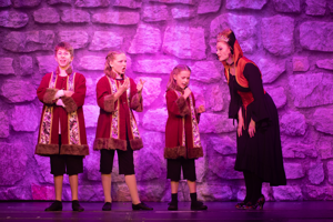 Snow White and the 11½ Dwarfs show photos