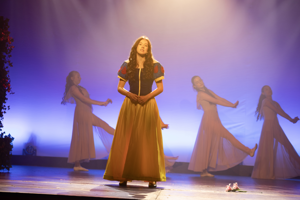 Snow White and the 11½ Dwarfs show photos