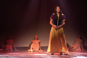 Snow White and the 11½ Dwarfs show photos